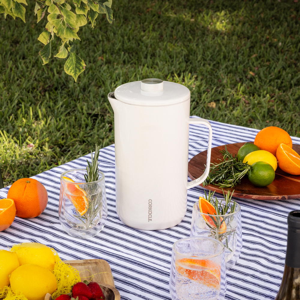 pitcher-l4 OatmilkPitcher_Lifestyle.png